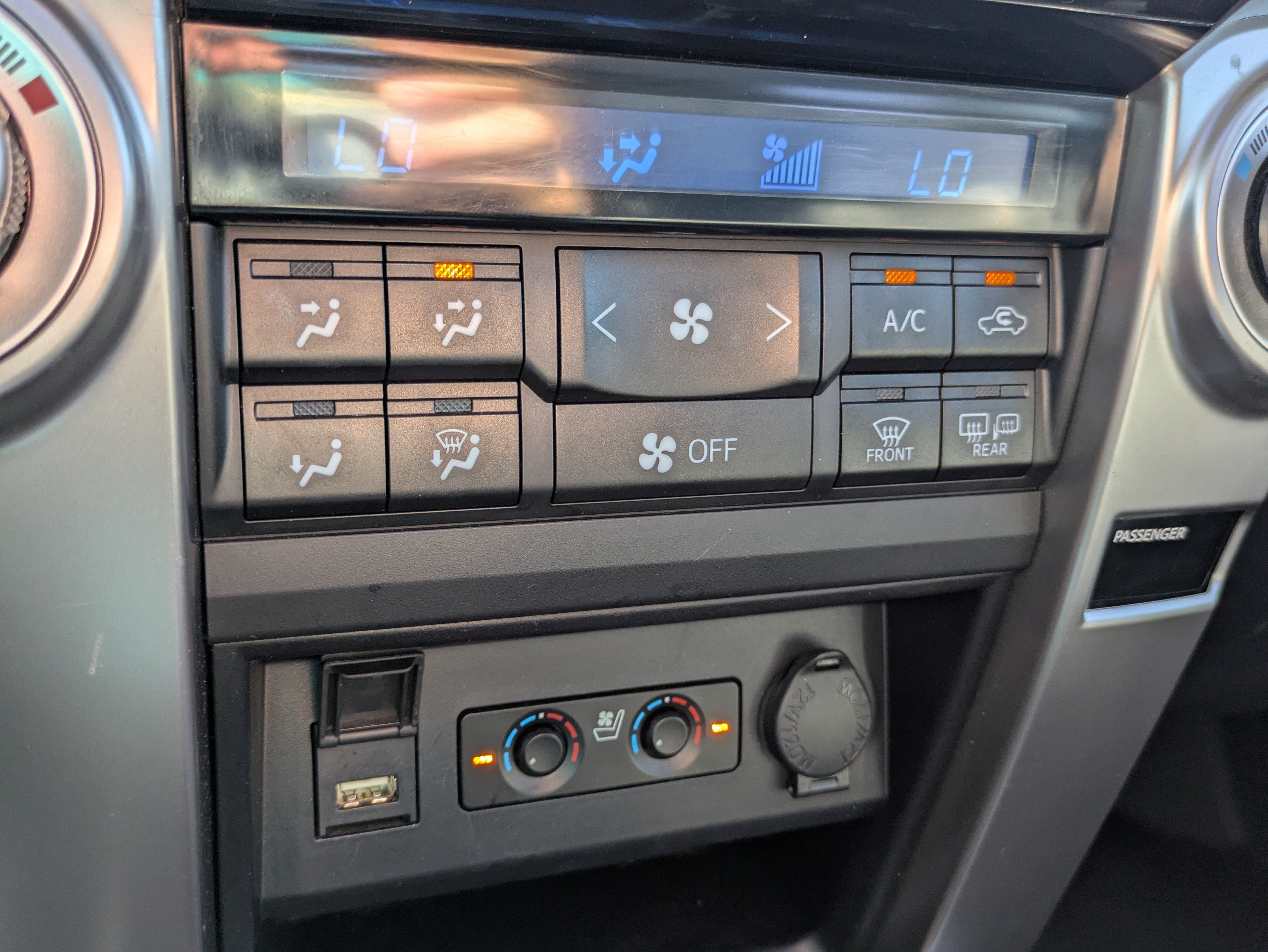 Used 2022 Toyota 4Runner Limited RWD image 19