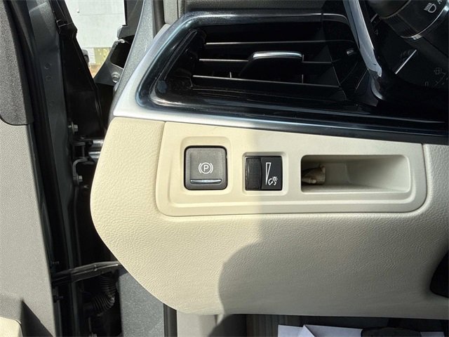 Certified 2023 Cadillac XT6 Premium Luxury w/ LPO, Floor Liner Package image 31