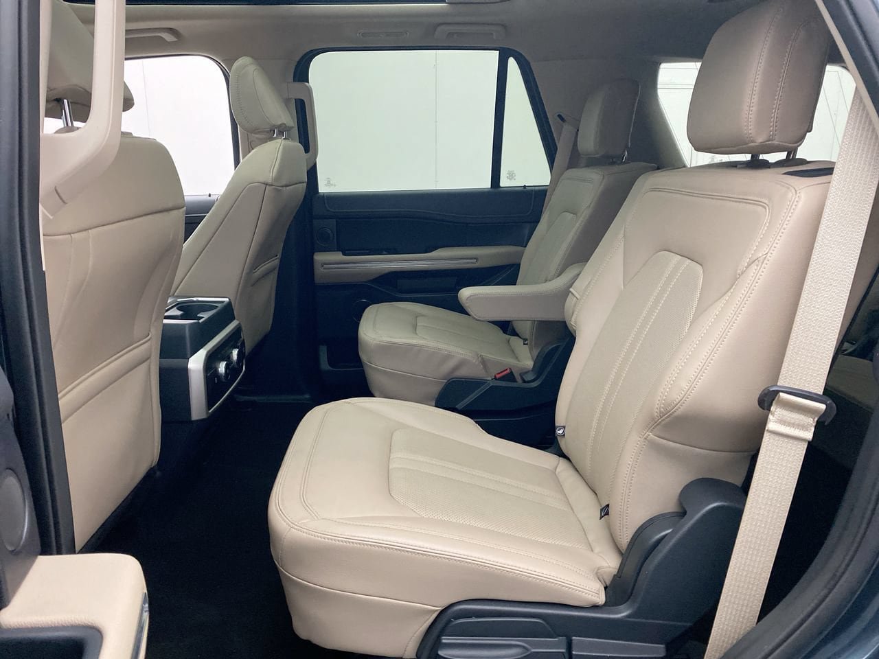 Used 2023 Ford Expedition Limited AWD/4WD image 25