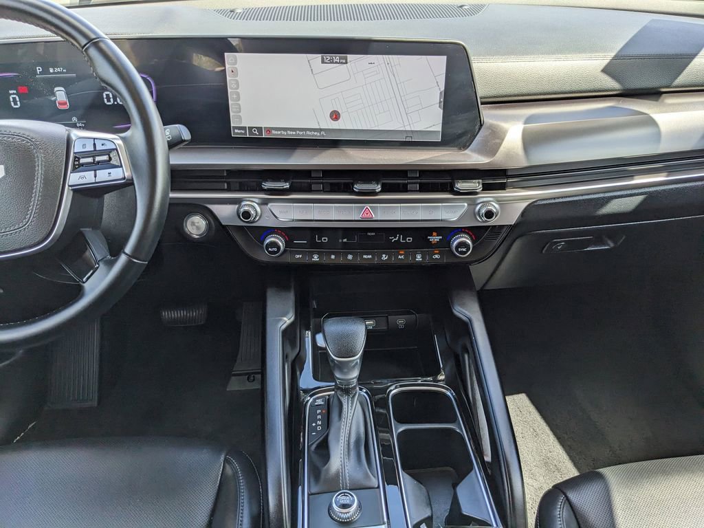 Certified 2025 Kia Telluride LX image 17