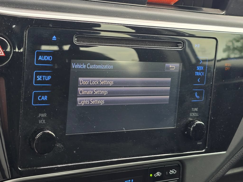 Used 2019 Toyota Corolla LE FWD image 44
