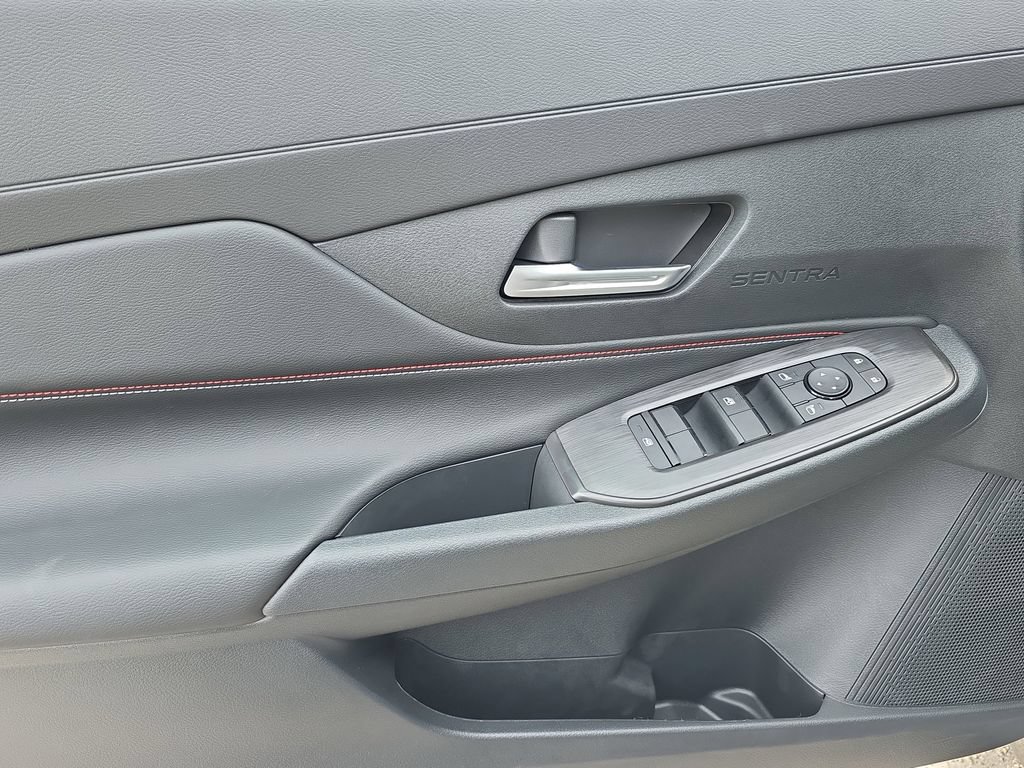 New 2026 Nissan Sentra SR w/ Floor Mat Package FWD image 21