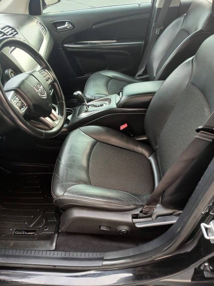 Used 2019 Dodge Journey Crossroad FWD image 5