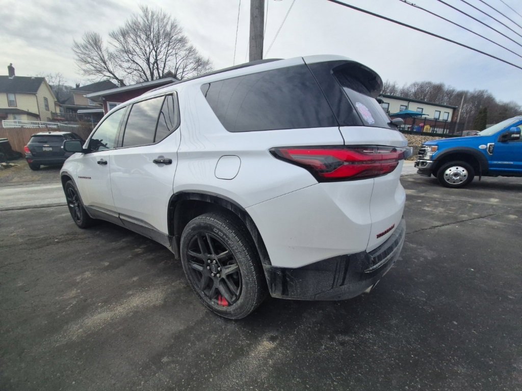 Used 2023 Chevrolet Traverse Premier w/ Redline Edition image 5