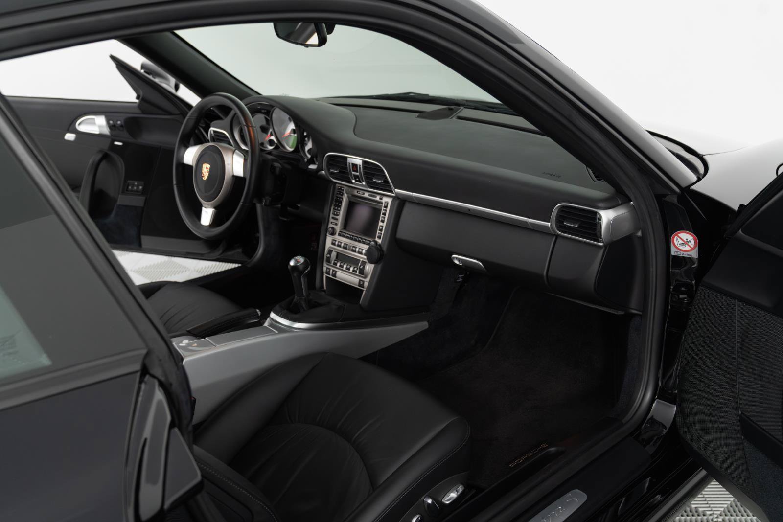 Used 2005 Porsche 911 Carrera S RWD image 9
