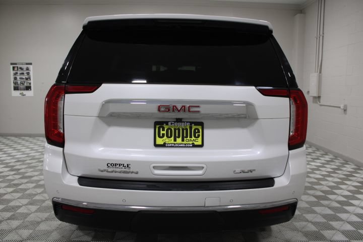 Used 2024 GMC Yukon SLT w/ SLT Luxury Package AWD/4WD image 10