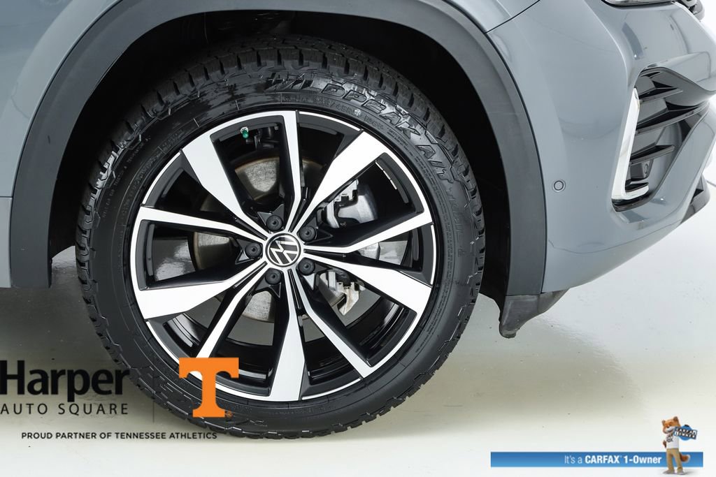 Used 2024 Volkswagen Atlas Cross Sport SEL Premium R-Line image 53