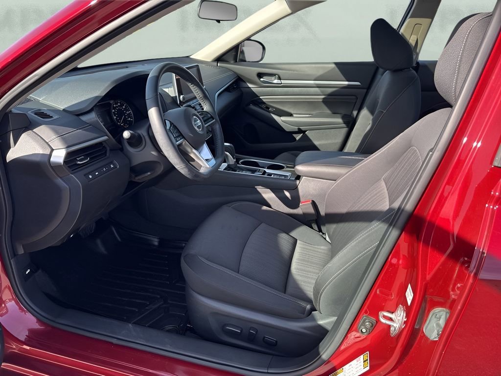 Used 2021 Nissan Altima 2.5 SV w/ SV Premium Package image 9