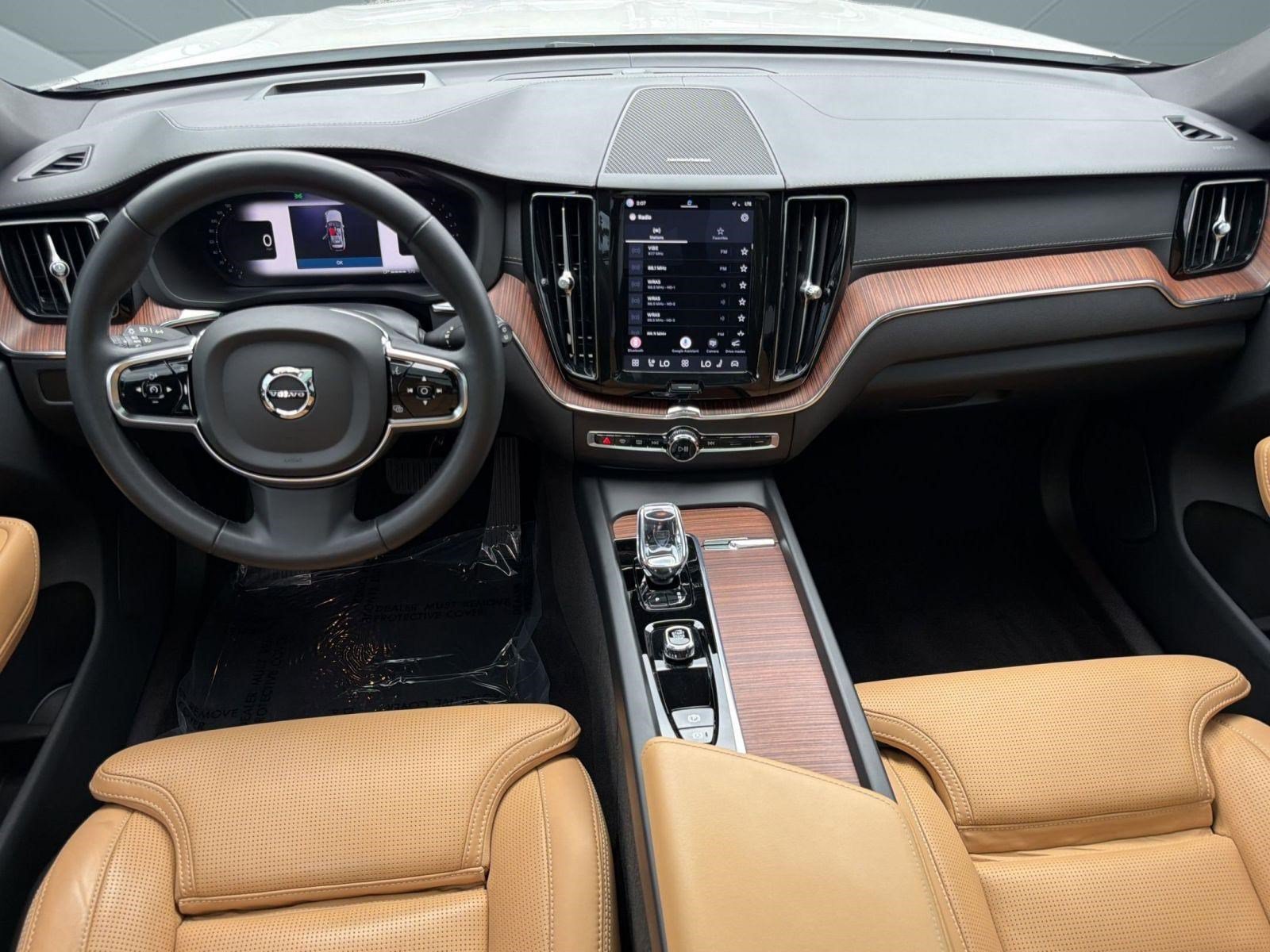 Certified 2024 Volvo XC60 B5 Ultimate w/ Protection Package Premier AWD/4WD image 16