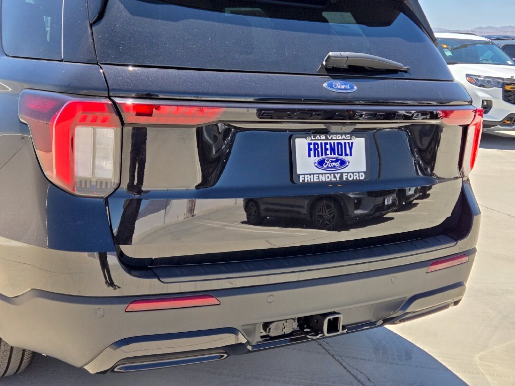 New 2026 Ford Explorer ST-Line w/ ST-Line Street Pack RWD image 16