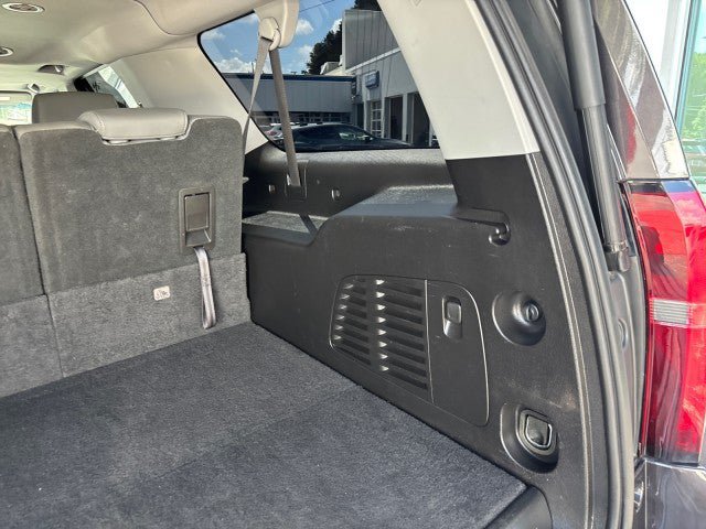 Used 2018 Chevrolet Suburban LT AWD/4WD image 53