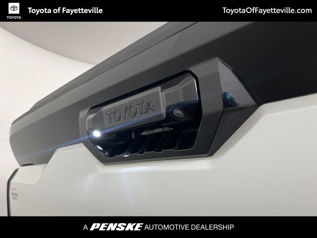 Used 2022 Toyota Tundra Platinum AWD/4WD image 12