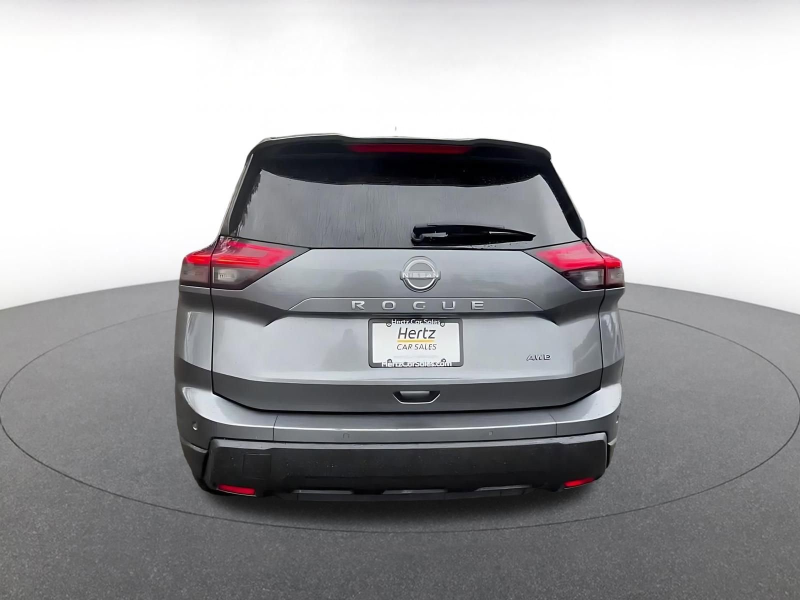 Used 2025 Nissan Rogue SV image 12