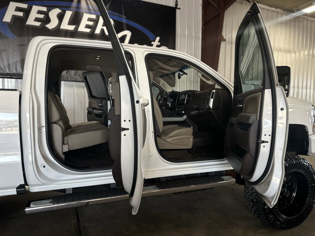 Used 2017 Chevrolet Silverado 2500 LTZ w/ Duramax Plus Package image 30