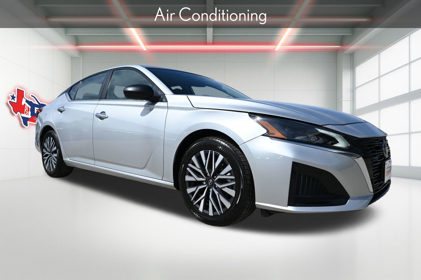 Used 2024 Nissan Altima 2.5 SV image 6