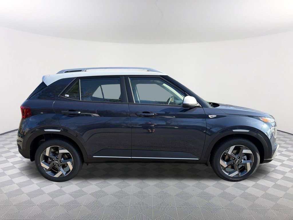 New 2026 Hyundai Venue SEL FWD image 4