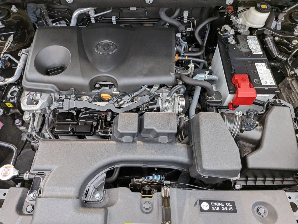 Used 2022 Toyota RAV4 LE AWD/4WD image 31