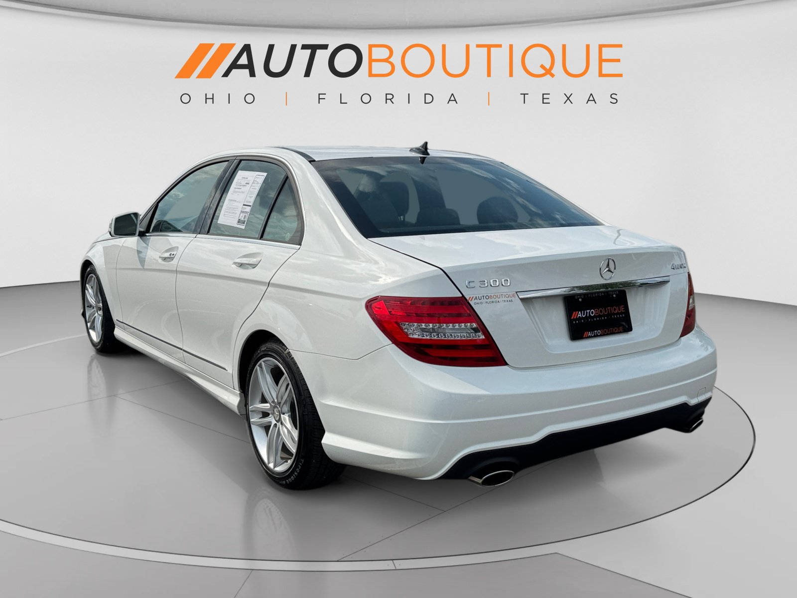 Used 2013 Mercedes-Benz C 300 4MATIC Sedan image 3