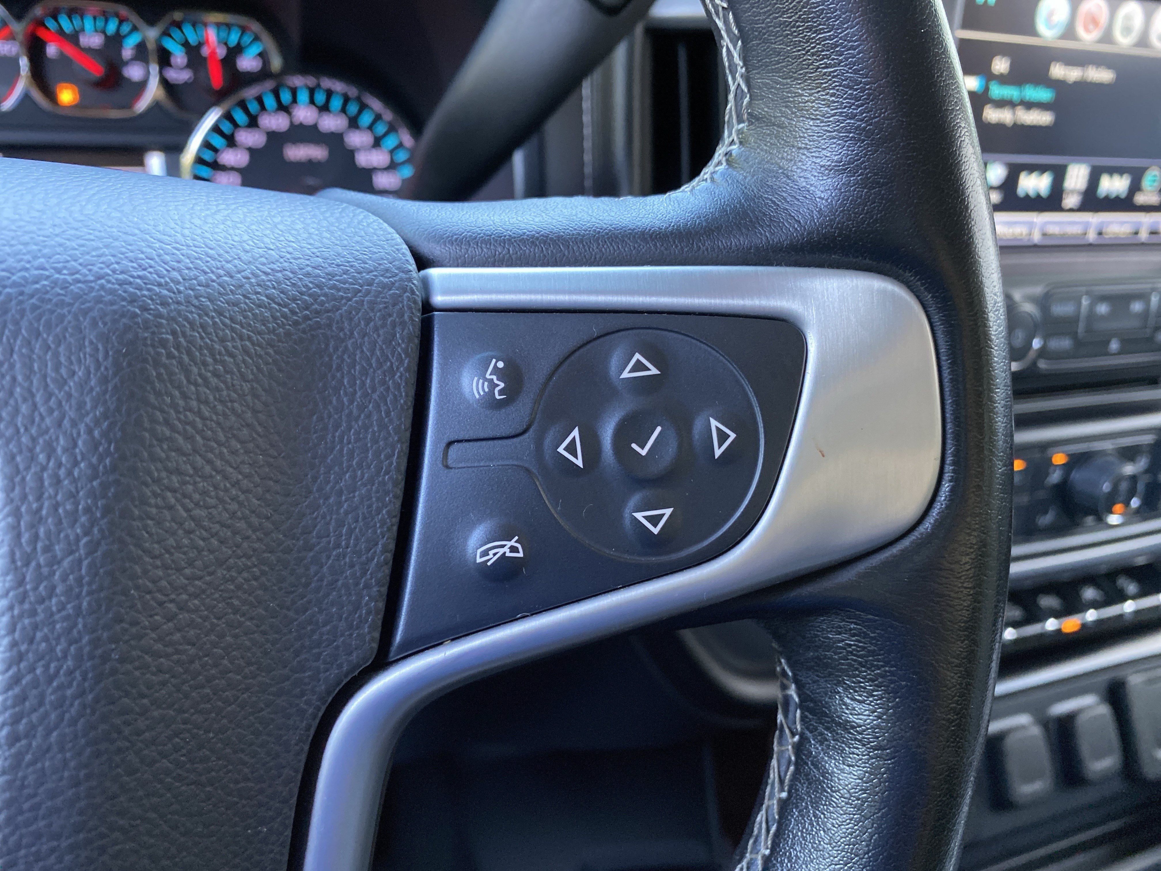 Used 2018 GMC Sierra 1500 SLT AWD/4WD image 21