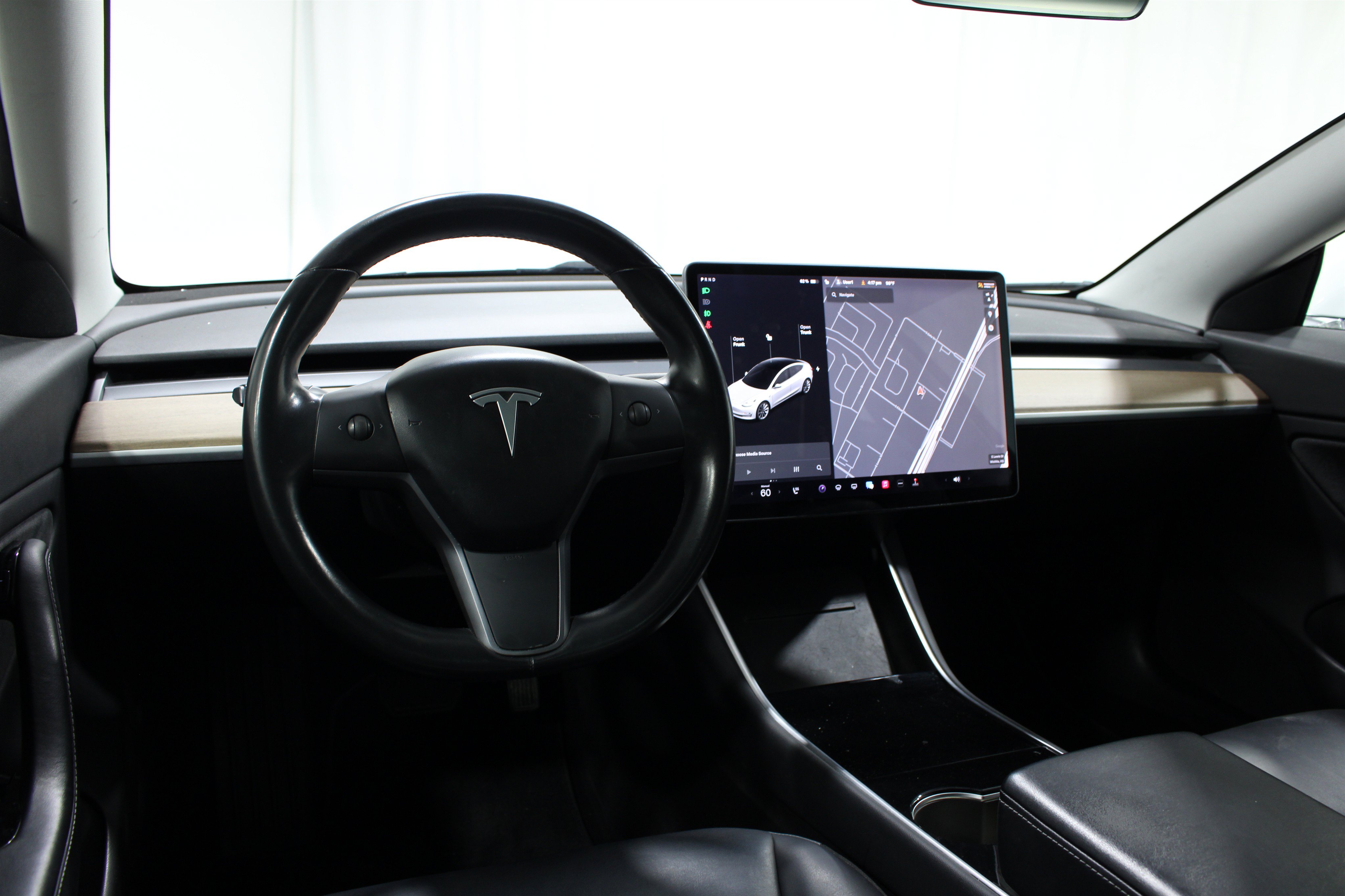 Used 2018 Tesla Model 3 AWD/4WD image 2