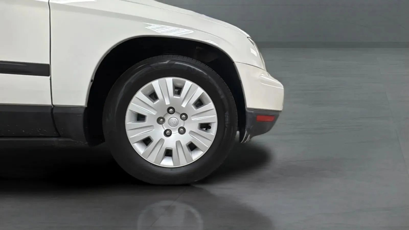 Used 2005 Chrysler Pacifica 2WD image 35