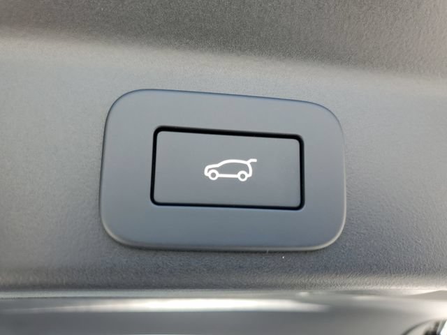 Certified 2026 Jaguar F-PACE R-Dynamic S AWD/4WD image 11