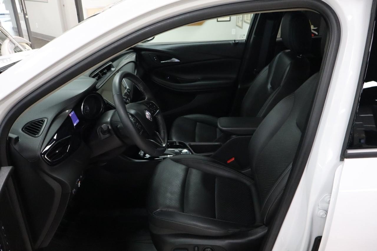 Used 2023 Buick Encore GX Essence w/ Experience Buick Package AWD/4WD image 9