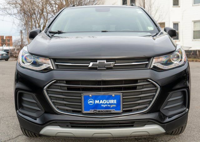 Used 2022 Chevrolet Trax LT w/ LT Convenience Package image 3