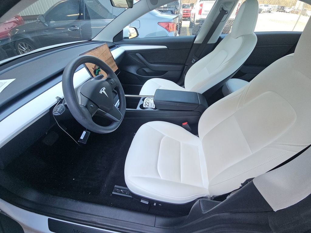 Used 2023 Tesla Model 3 Standard Range RWD image 9