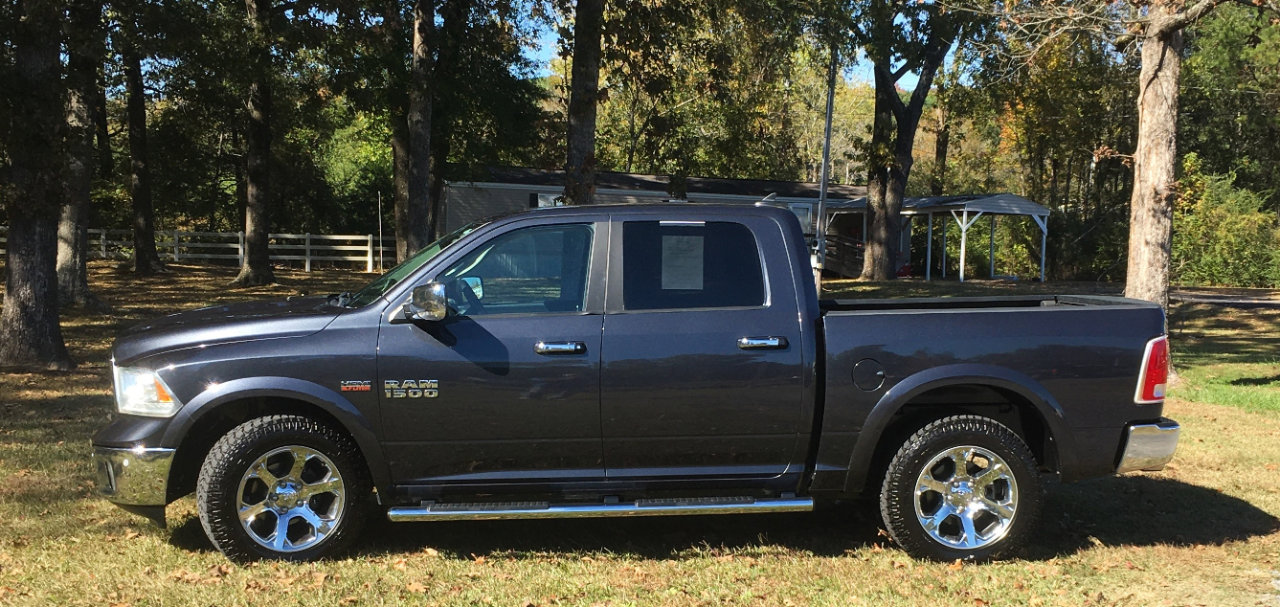 Used 2016 RAM 1500 Laramie w/ Convenience Group image 2
