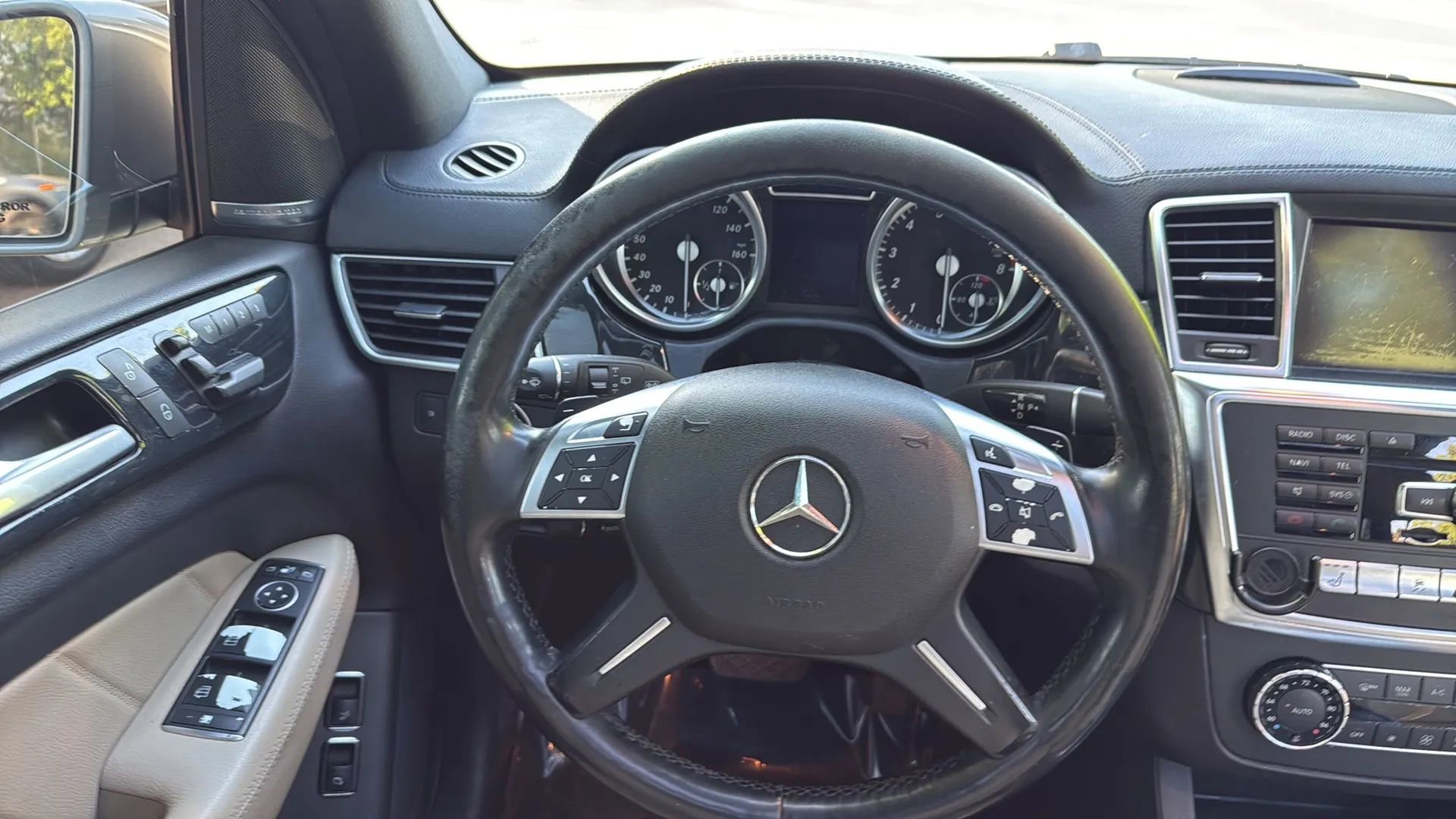 Used 2015 Mercedes-Benz GL 450 4MATIC image 31