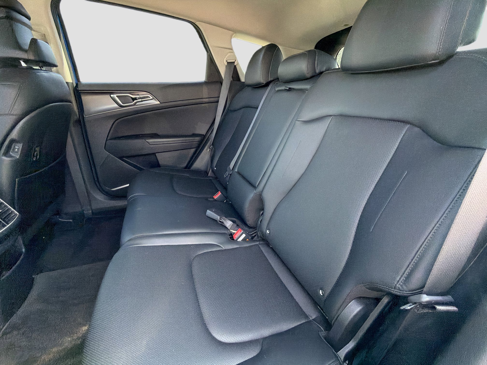 Used 2024 Kia Sportage EX image 20