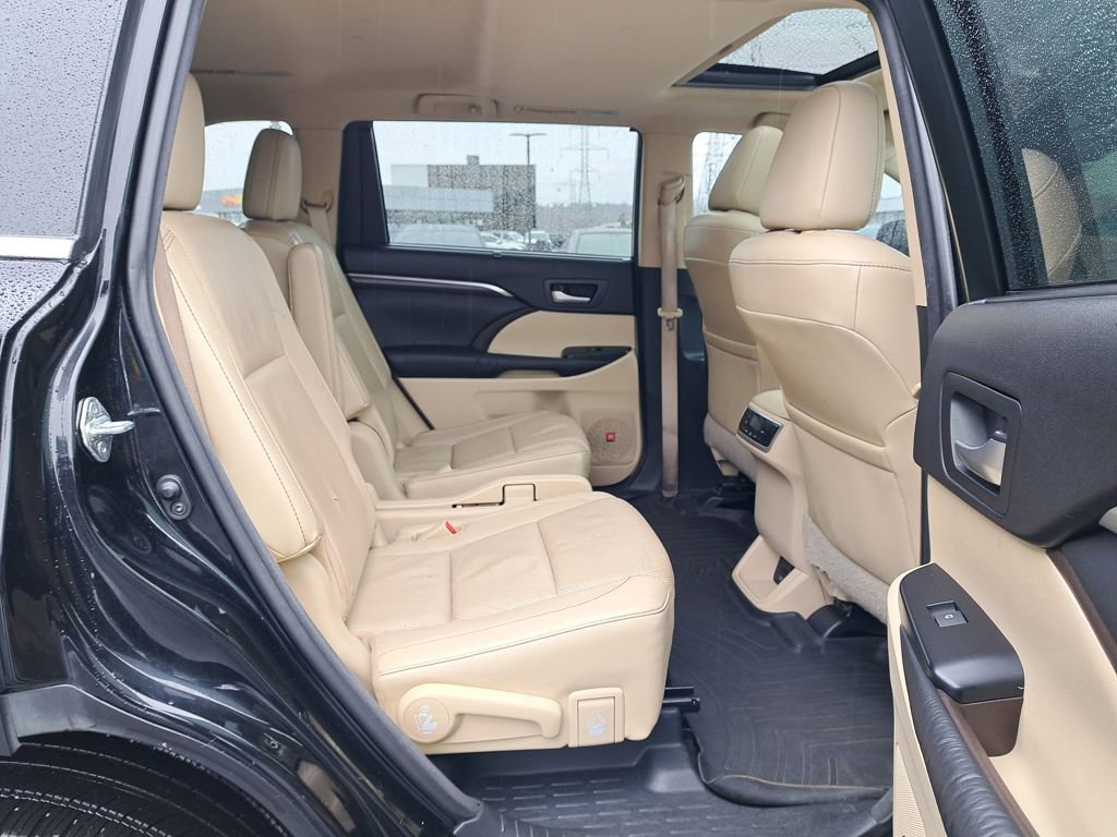 Used 2016 Toyota Highlander Limited AWD/4WD image 15