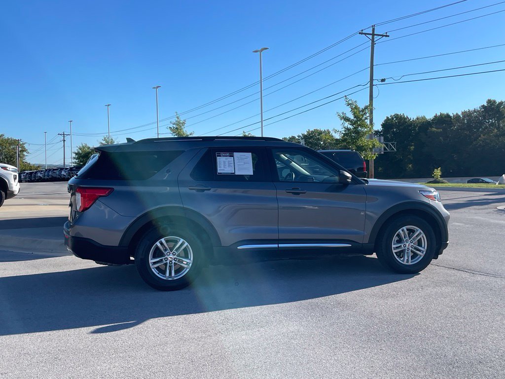 Used 2022 Ford Explorer XLT w/ Equipment Group 202A RWD image 8