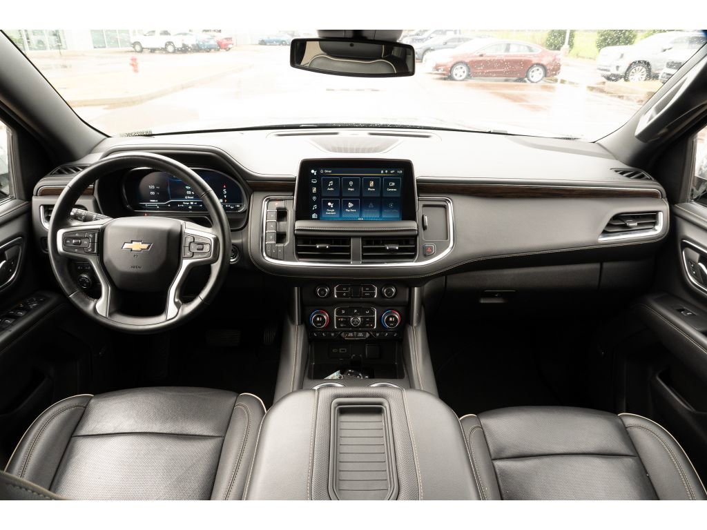 Used 2024 Chevrolet Suburban Premier AWD/4WD image 21