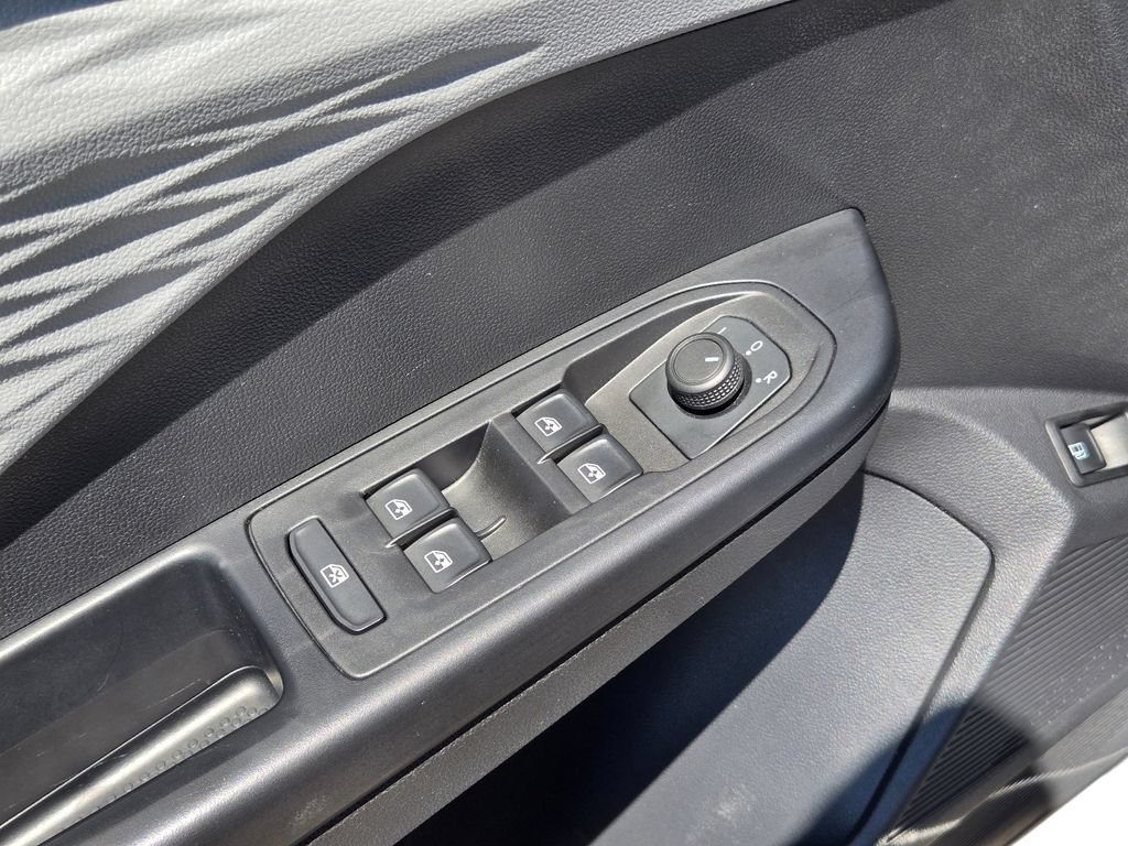 Used 2022 Volkswagen Taos S FWD image 16