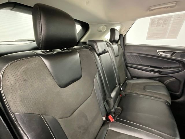 Used 2018 Ford Edge Sport w/ Technology Package image 12