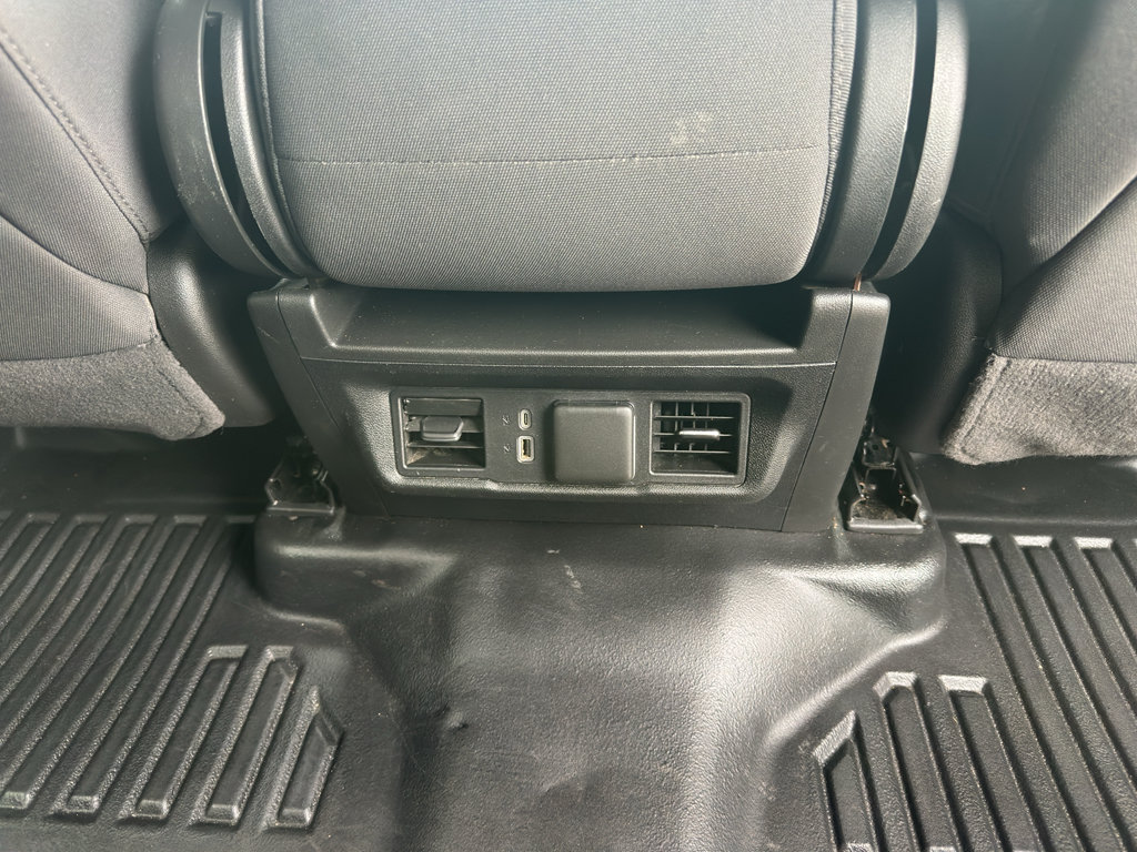 Used 2025 Chevrolet Silverado 2500 LT w/ Convenience Package AWD/4WD image 33