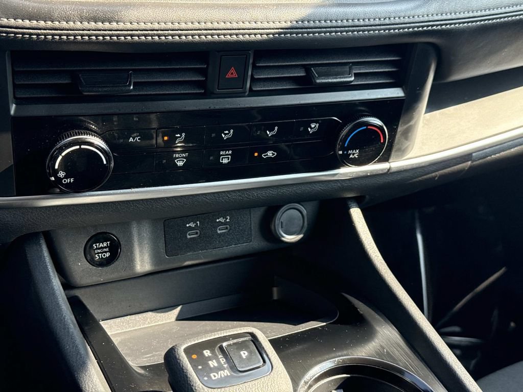 Used 2024 Nissan Rogue S AWD/4WD image 6