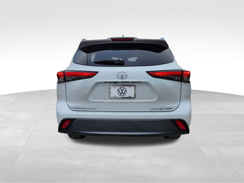 Used 2022 Toyota Highlander Limited image 5