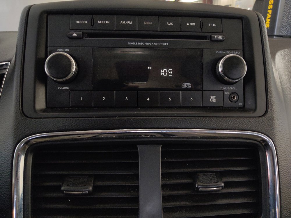 Used 2016 Dodge Grand Caravan SE w/ Quick Order Package 29E SE image 25