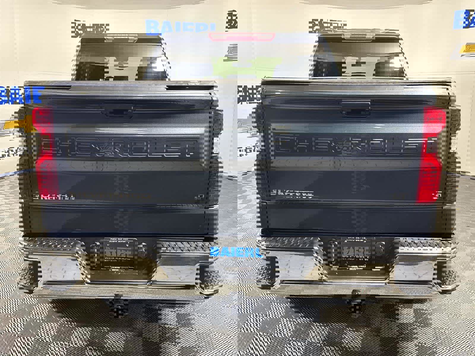 Used 2020 Chevrolet Silverado 1500 LT w/ Trailering Package image 4