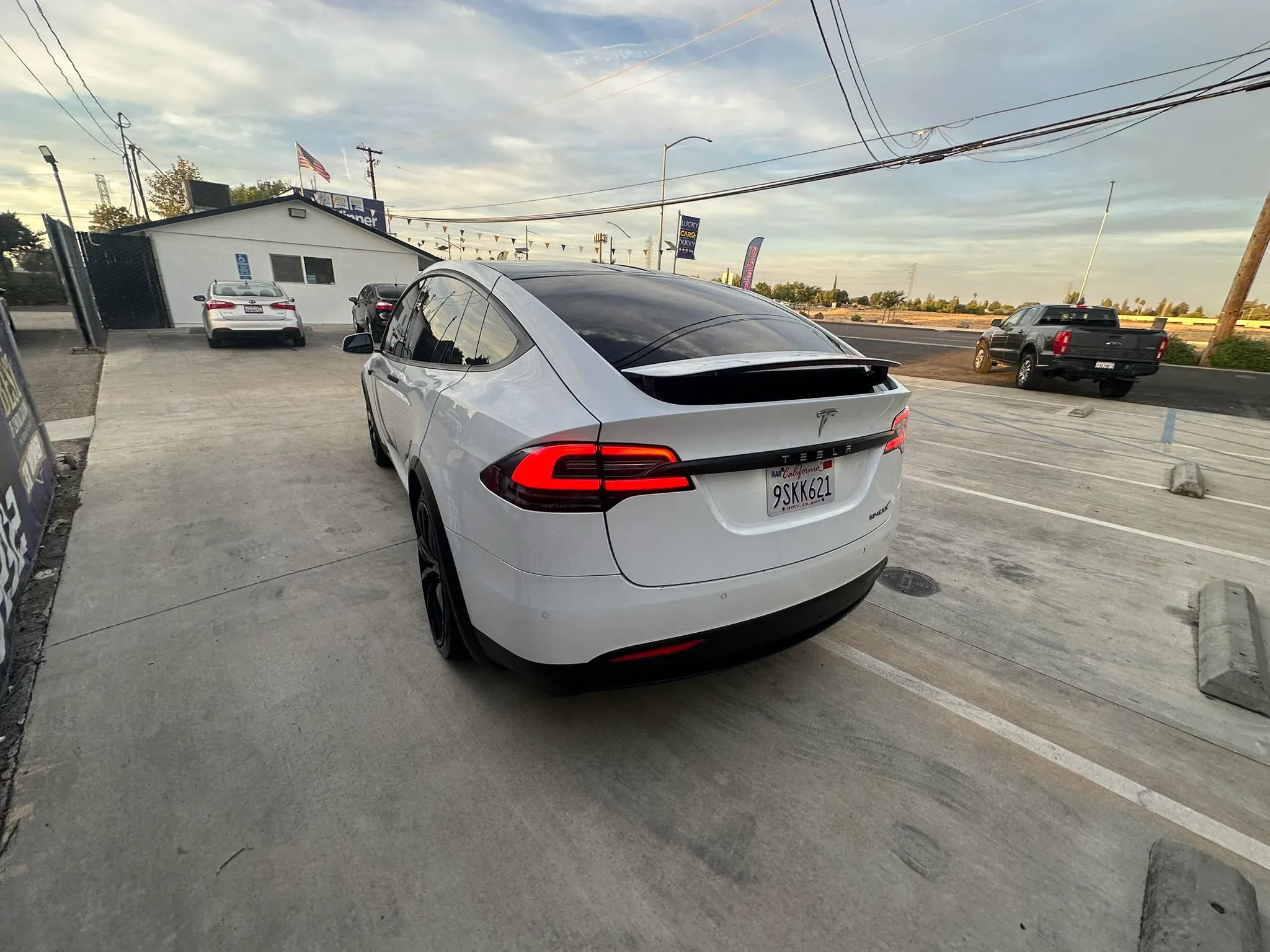 Used 2018 Tesla Model X 75D AWD/4WD image 10