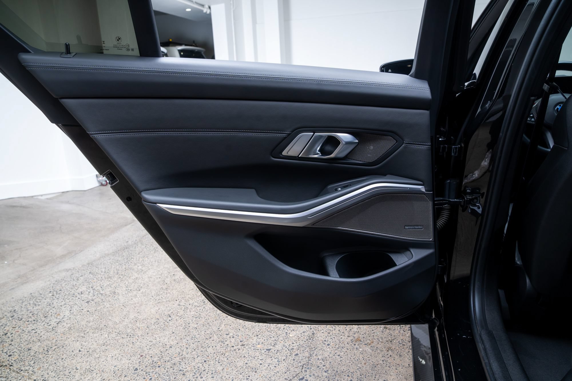 Used 2023 BMW M3 Competition w/ M Carbon Exterior Package AWD/4WD image 29