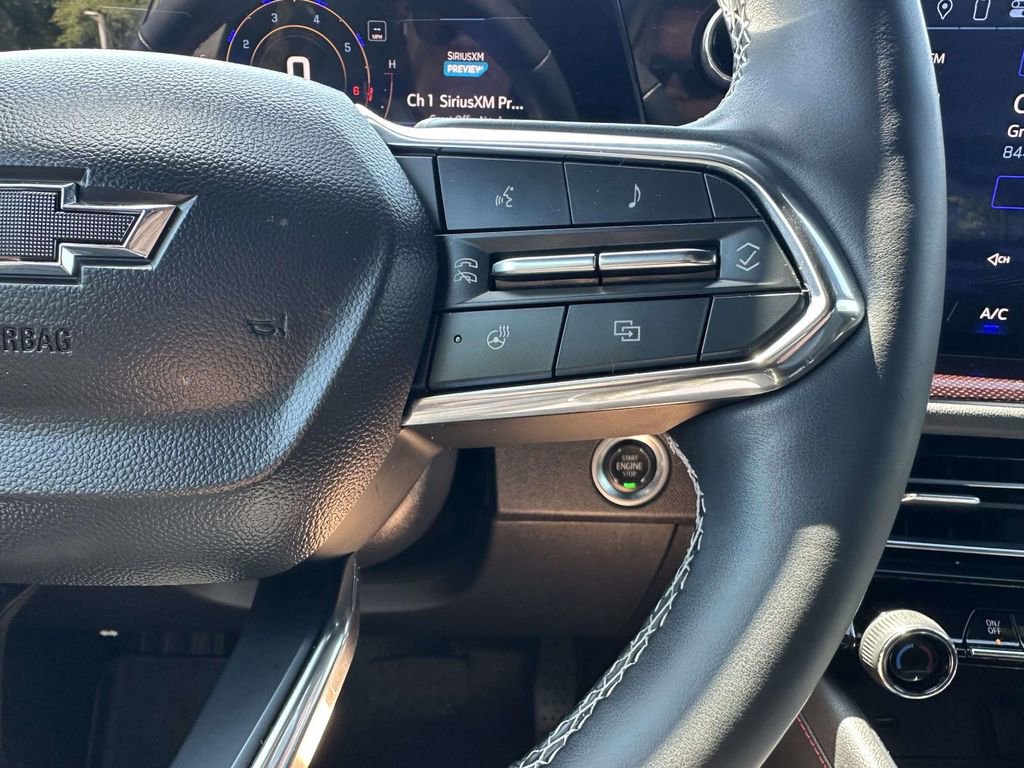 Used 2024 Chevrolet Traverse Z71 AWD/4WD image 14