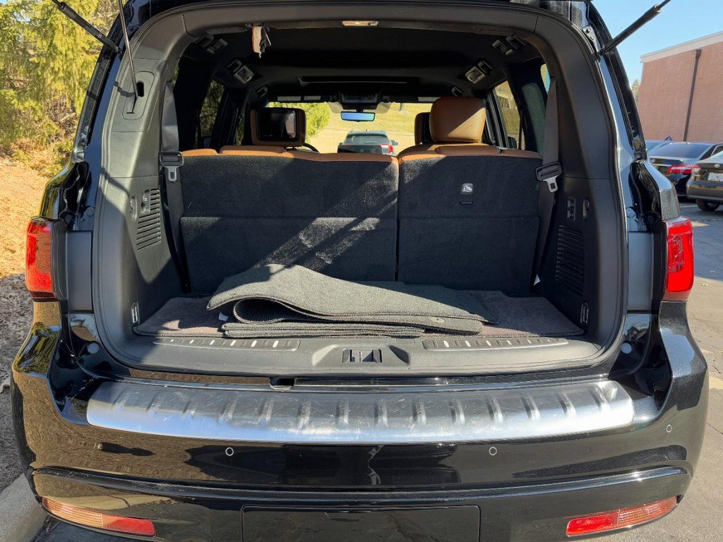 Used 2023 INFINITI QX80 Sensory w/ All-Season Package image 9