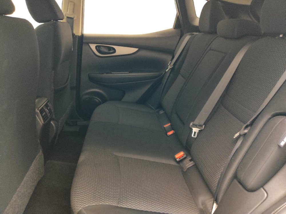 Used 2020 Nissan Rogue Sport S FWD image 18