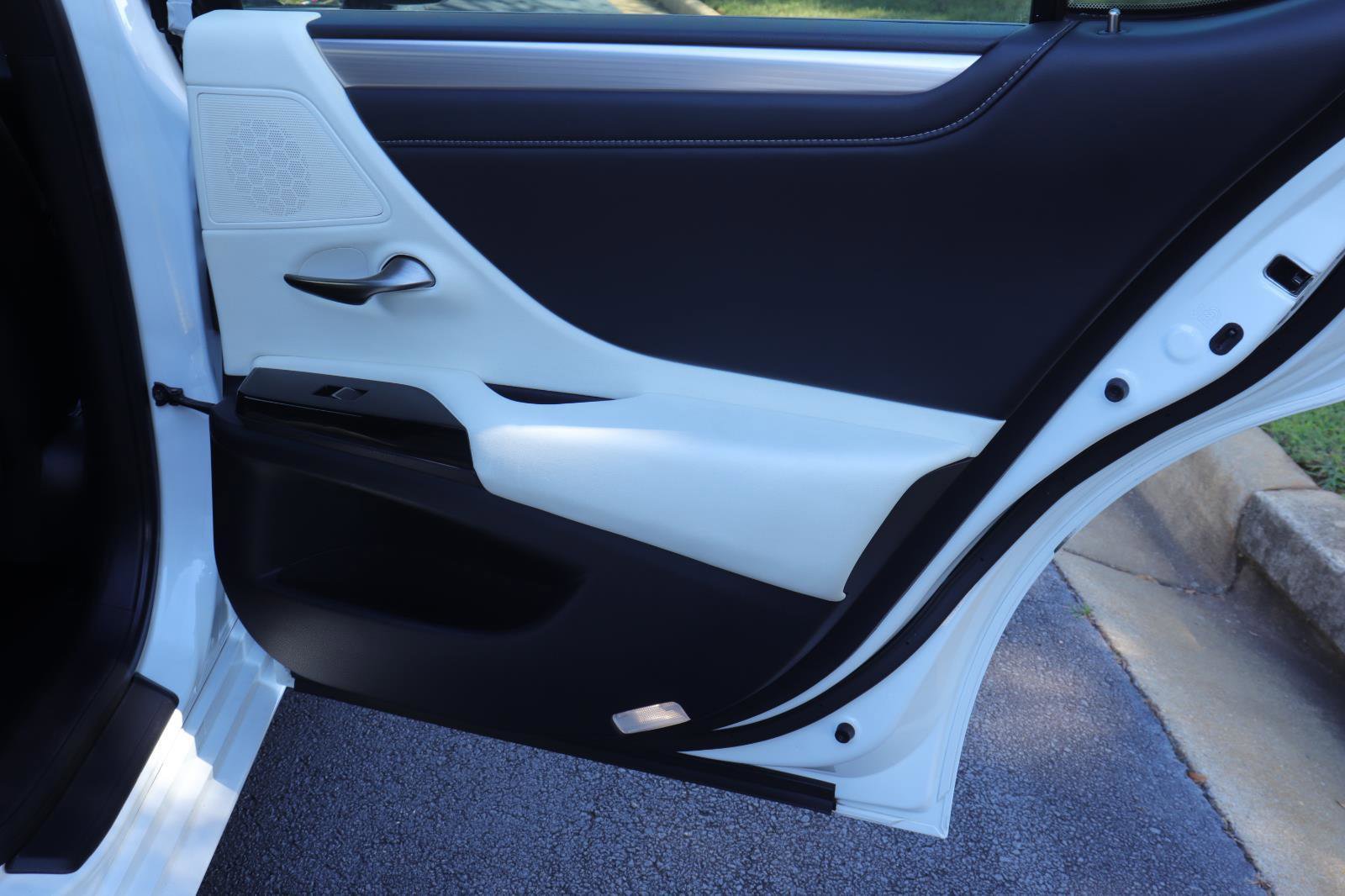 Used 2023 Lexus ES 350 F Sport image 22