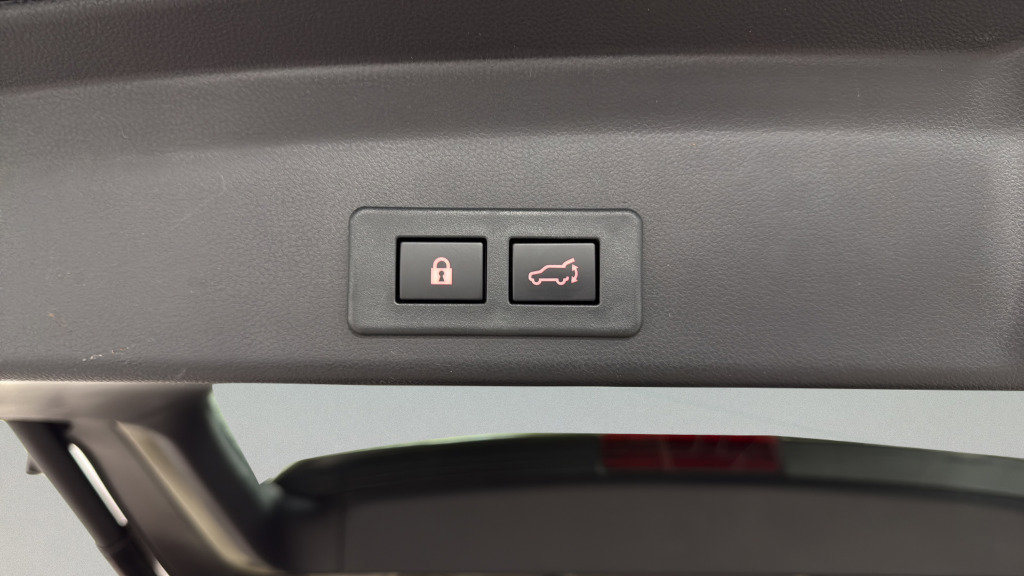 Certified 2023 Subaru Ascent Limited w/ Technology Package image 15