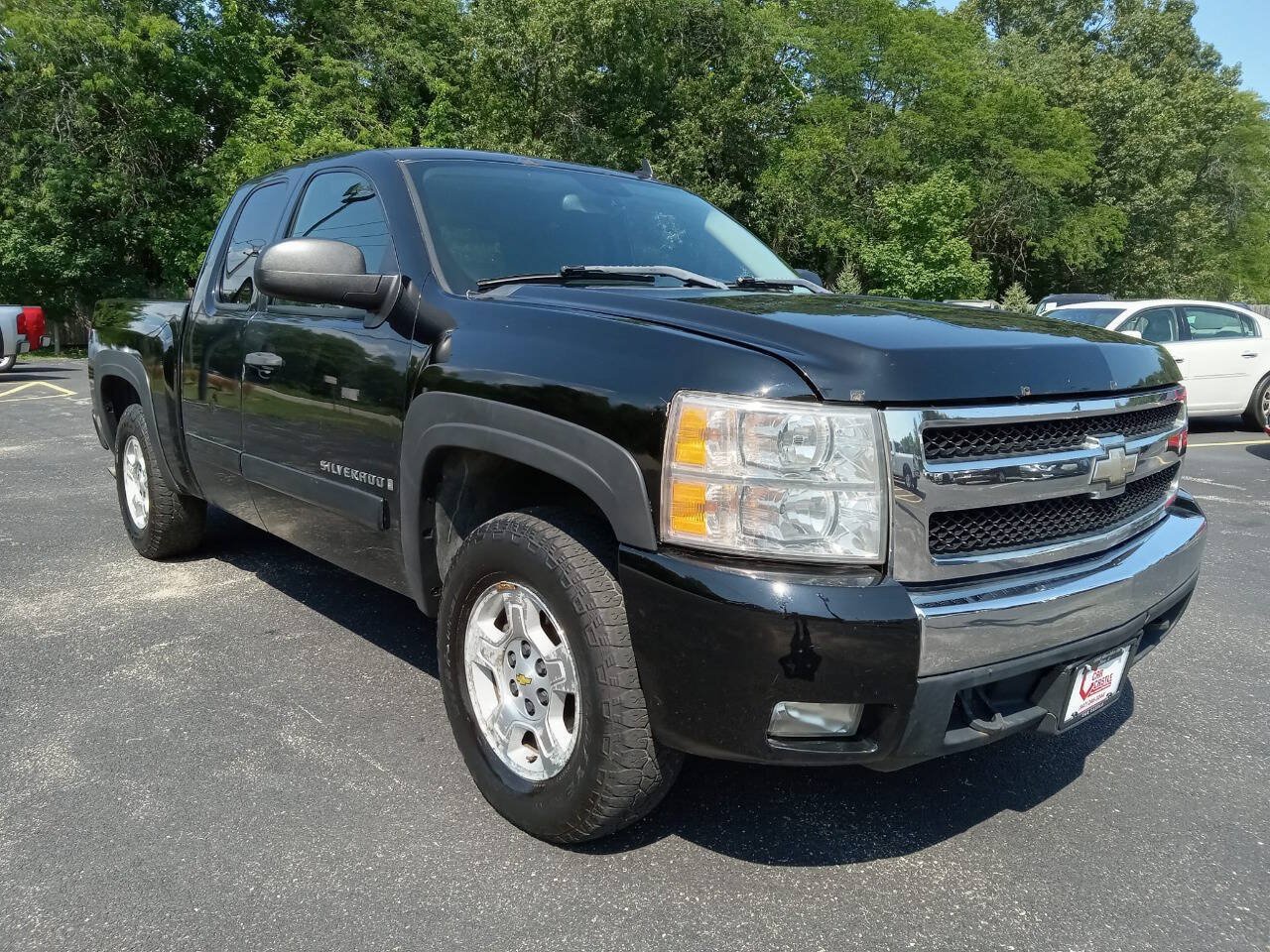 Used 2007 Chevrolet Silverado 1500 LT w/ 1LT Convenience Package AWD/4WD image 3